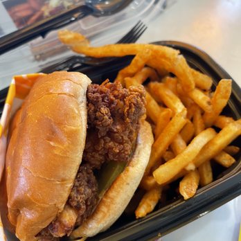 Egg N Bird - Sandwiches Near Me - Maywood, California