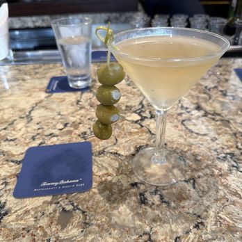 Tommy Bahama - Extra dirty Grey Goose Martini - Seafood Near Me - Kihei, Hawaii