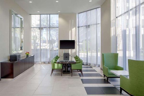 DoubleTree by Hilton Hotel Houston - Greenway Plaza by null