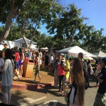 KCC Farmers' Market - Kona Abalone line is pretty long - Farmers Market Near Me - Honolulu, Hawaii