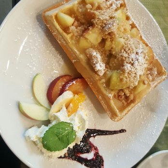 Waffelhaus & Restaurant  - Apple crumble waffle - Waffles Near Me - Garmisch-Partenkirchen, BY