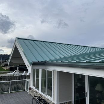 Pacific Star Gutter Service - Waterfront side - Gutter Services Near Me - Everett, Washington Pacific Star Gutter Service - Waterfront side - Gutter Services Near Me - Everett, Washington