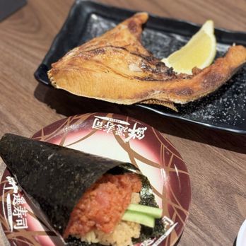 Waka Sakura - Conveyor Belt Sushi Near Me - Irvine, California