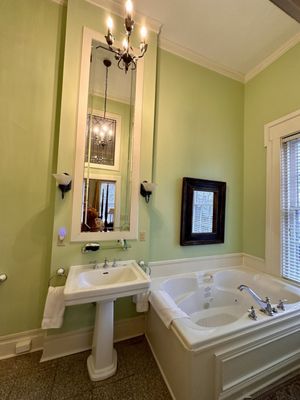 Bourbon Manor Bed & Breakfast Inn, a Bardstown Boutique Hotel by null