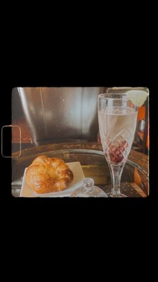 Battery Park Book Exchange & Champagne Bar by null