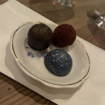 Bin 152 - Chocolate - Wine Bars Near Me - Charleston, South Carolina Bin 152 - Chocolate - Wine Bars Near Me - Charleston, South Carolina