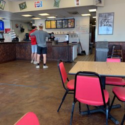 Billy Bob's Hamburgers - Fantastic dining room!