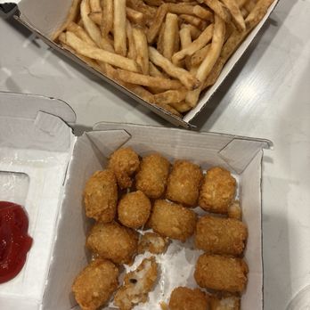 Buffalo Wild Wings - Tater Tots - Chicken Wings Near Me - Murrieta, California Buffalo Wild Wings - Tater Tots - Chicken Wings Near Me - Murrieta, California