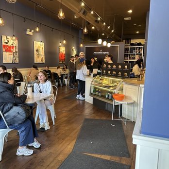 Elevate Coffee - Boystown - Coffee & Tea Near Me - Chicago, Illinois