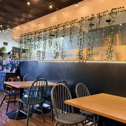 Thai Table Oak Grove - Inside