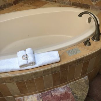 The Inn at Entrada - Deep soaking jetted tub. - Hotels Near Me - St. George, Utah The Inn at Entrada - Deep soaking jetted tub. - Hotels Near Me - St. George, Utah