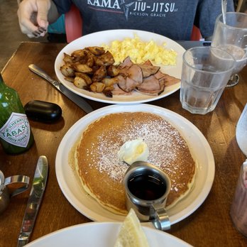Four Friends Kitchen - The Kitchen Sink breakfast. - Southern Near Me - Denver, Colorado
