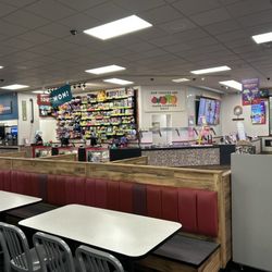 Chuck E. Cheese