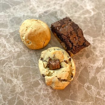 Groovy Duck Bakery - Nutella Bueno Chunky Cookie Apple Pie Chunky Cookie Wicked Bar: chocolate chip cookie + oreo + brownie - Bakeries Near Me - Raleigh, North Carolina Groovy Duck Bakery - Nutella Bueno Chunky Cookie Apple Pie Chunky Cookie Wicked Bar: chocolate chip cookie + oreo + brownie - Bakeries Near Me - Raleigh, North Carolina