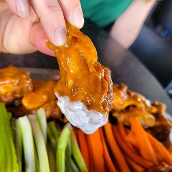Piper Inn - Wings - Bars Near Me - Denver, Colorado