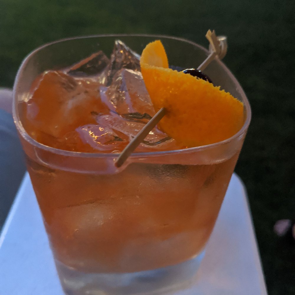 L'etoile Restaurant - Old fashioned - French Near Me - Edgartown, Massachusetts