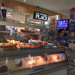 Auntie Anne's - Friendly staff and great pretzels! Thanks for answering my questions about the New Pumpkin Spice pretzels!