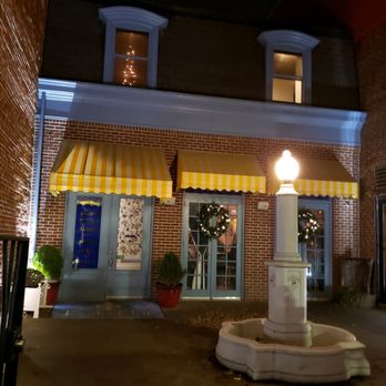 Poulet Bleu - Outside. We were let down by the upstairs we were sat at - French Near Me - Pittsburgh, Pennsylvania