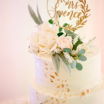 The Cake Cottage - a wedding cake decorated with flowers - Desserts Near Me - St. Cloud, Florida The Cake Cottage - a wedding cake decorated with flowers - Desserts Near Me - St. Cloud, Florida