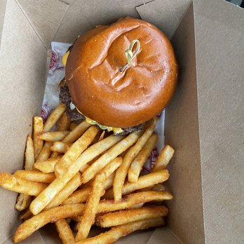 Rosie's Gaming Emporium - Huge cheeseburger and fries. Great amount. - Arcades Near Me - Dumfries, Virginia Rosie's Gaming Emporium - Huge cheeseburger and fries. Great amount. - Arcades Near Me - Dumfries, Virginia