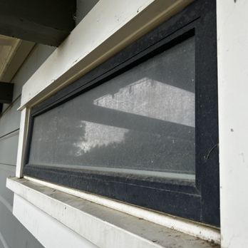AC Window Cleaning - Window Washing Near Me