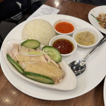 Ipoh Kopitiam - Hainan Chicken Rice - Malaysian Near Me - Alhambra, California