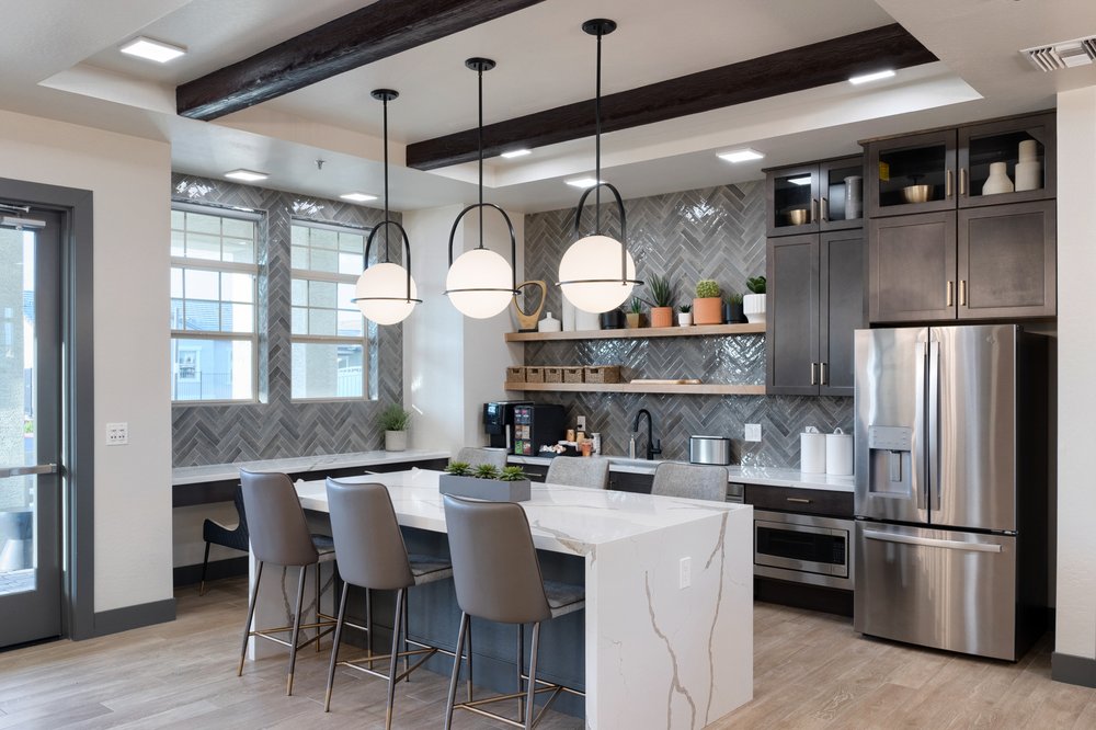 ESTIA SURPRISE FARMS BY MARKTAYLOR Updated September 2024 37