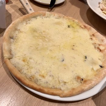 Serafina Back Bay - Tartufo Nero Pizza - Italian Near Me - Boston, Massachusetts Serafina Back Bay - Tartufo Nero Pizza - Italian Near Me - Boston, Massachusetts