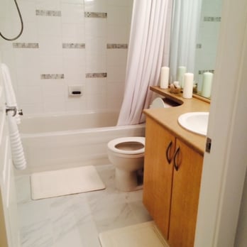 Tilesense - Guest bathroom - Flooring Near Me - Coquitlam, British Columbia Tilesense - Guest bathroom - Flooring Near Me - Coquitlam, British Columbia