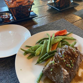 Mankas Grill - Short rib with sweet potato fry option - American Near Me - Fairfield, California