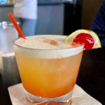 Play Ground Thai Restaurant - Mai Tai - Karaoke Near Me - Jackson Heights, New York