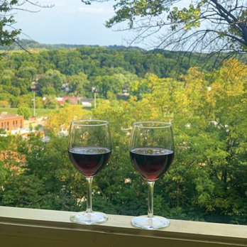 Inn at Felt Manor - Front porch happy hour - Hotels Near Me - Galena, Illinois Inn at Felt Manor - Front porch happy hour - Hotels Near Me - Galena, Illinois