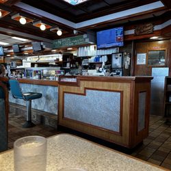 Full Moon Family Restaurant
