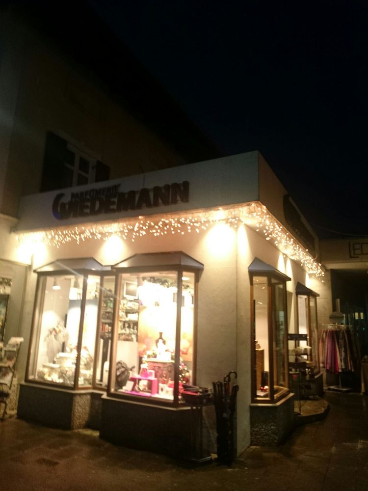 PARFÜMERIE SCHMIDT - Marienplatz 7, Garmisch-Partenkirchen, Bayern ...