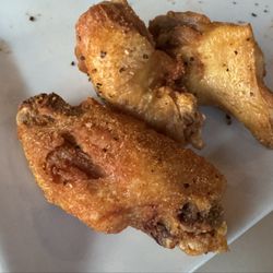 Dry, dry rub wing. Way too overcooked.