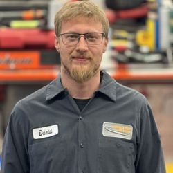 Hoover Street Auto Repair - Technician Davis