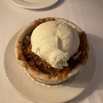 Old Ebbitt Grill - Apple Crumble - Bars Near Me - Washington, DC, District of Columbia