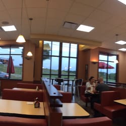Arby's - Lobby seating.