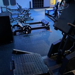 EōS Fitness - Booty building lab equipment for hip thrusts, glute bridges, hack squats and more!