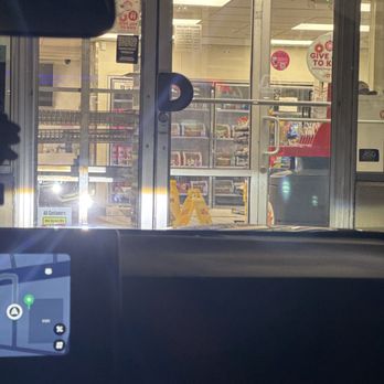 Snax Convenience - Went there tonight for a $22 order from Uber. Stayed for over 10mins calling & knocking, no one ever came to the door. It was clearly open. - Delis Near Me - Elkridge, Maryland Snax Convenience - Went there tonight for a $22 order from Uber. Stayed for over 10mins calling & knocking, no one ever came to the door. It was clearly open. - Delis Near Me - Elkridge, Maryland