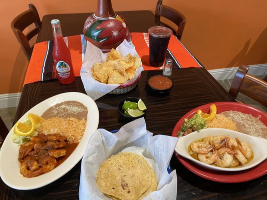 Sol y Luna Cocina Mexicana by null