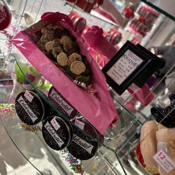 Felix & Norton - Bakeries Near Me - Markham, Ontario