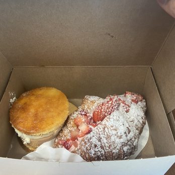La Delicious Bread - Breakfast & Brunch Near Me - Maplewood, Minnesota