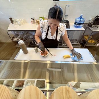 Sustainabowl - Kitchen preparing a bowl - Poke Near Me - Culver City, California