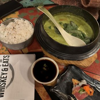 Iza Whiskey & Eats - Curry with chicken!!! - Sushi Bars Near Me - Carrboro, North Carolina