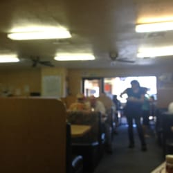 Lizzy's Kitchen - Lizzie's Kitchen is a great hole-in-the- wall breakfast with large, cheap portions.