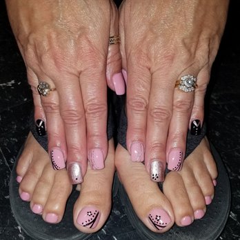 Polish Me Pretty - Pretty in Pink/Black & flowers by Theresa ~ beautiful hand designs! - Nail Salons Near Me - Carson City, Nevada