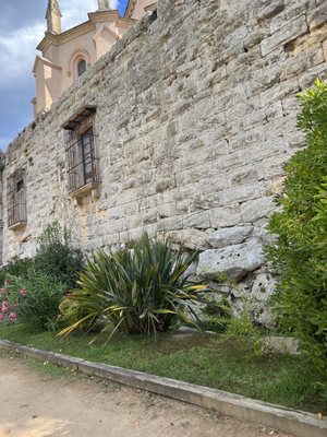 Passeig Arqueològic by null