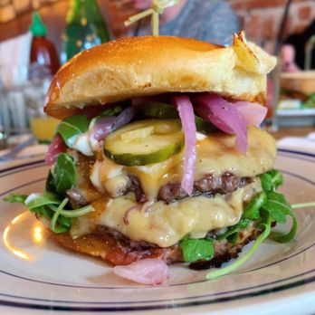 Duke's Grocery - Pubs Near Me - Washington, DC, District of Columbia