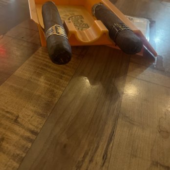 La Casa - Cigars and friends - New American Near Me - Detroit, Michigan La Casa - Cigars and friends - New American Near Me - Detroit, Michigan